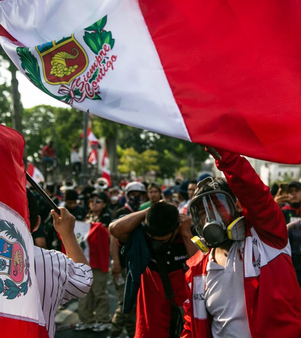"El régimen democrático ya colapsó, ahora estamos en otro terreno". Una conversación con Carmen Ilizarbe y Omar Coronel